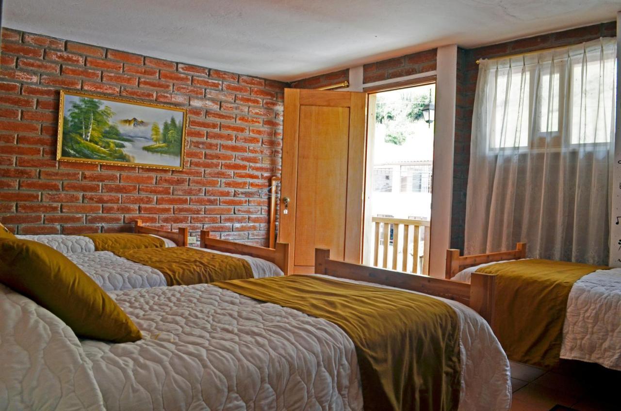 Lagoon Hotel Chugchilan Экстерьер фото