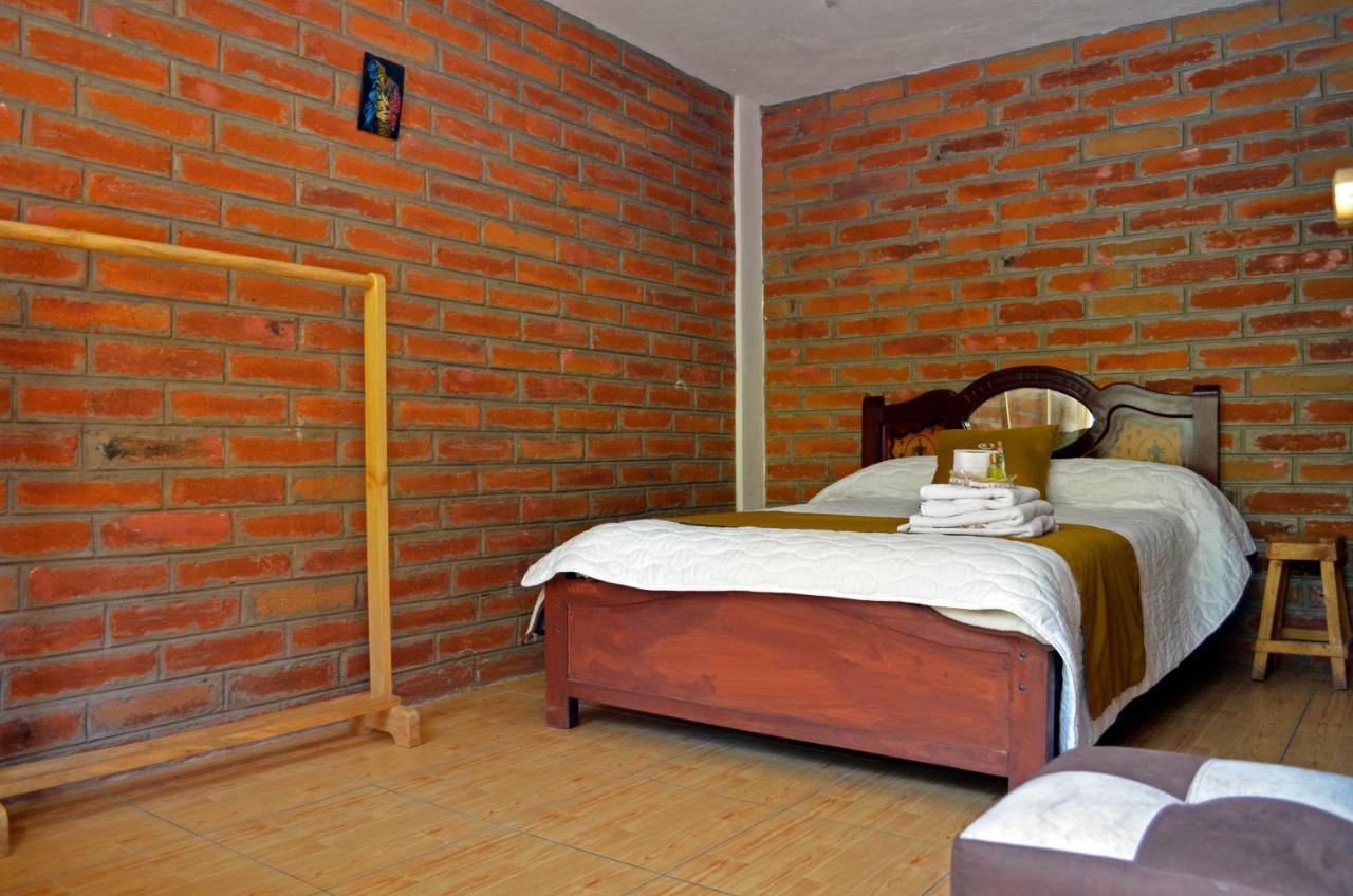 Lagoon Hotel Chugchilan Экстерьер фото