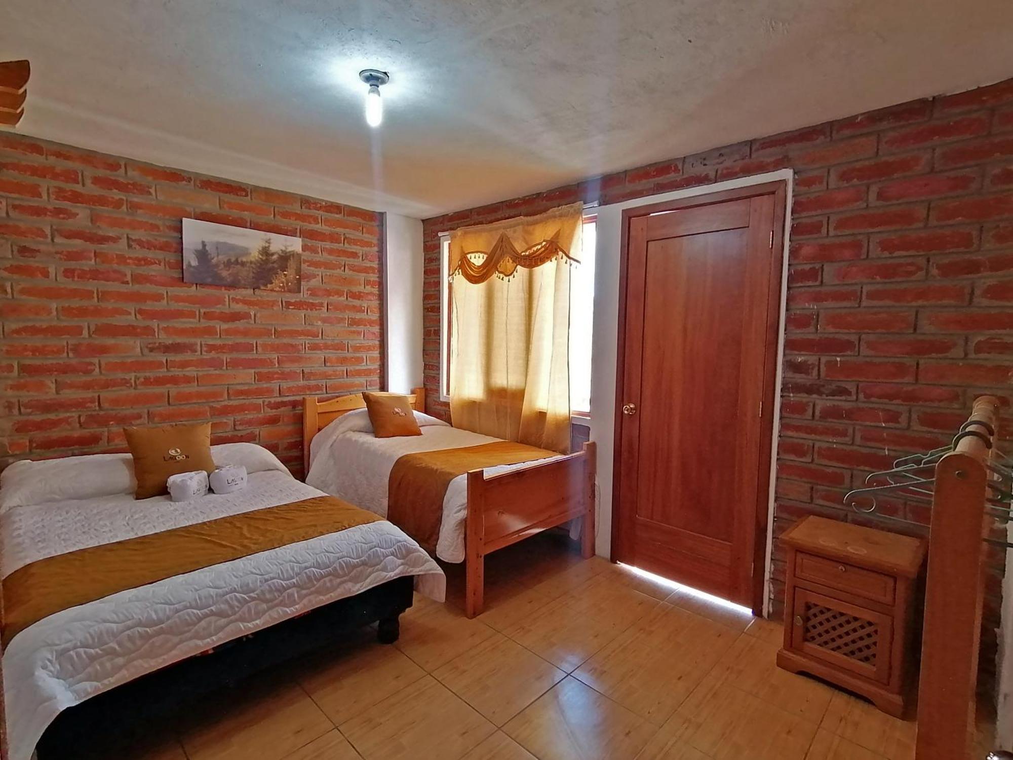Lagoon Hotel Chugchilan Экстерьер фото